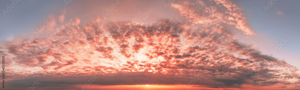 Obraz premium Red sunset sky long panoramic view
