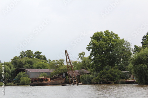 boat on the river © Raphael