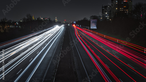 Obraz na płótnie Autobahn 66 nach Frankfurt am Main Langzeitaufnahme w salonie