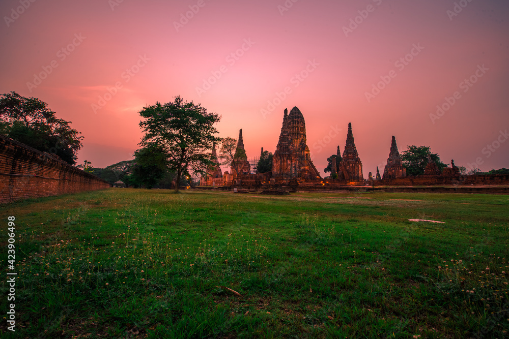 Background of Wat Chai Watthanaram in Phra Nakhon Si Ayutthaya province, tourists are always fond of taking pictures and making merit during holidays in Thailand