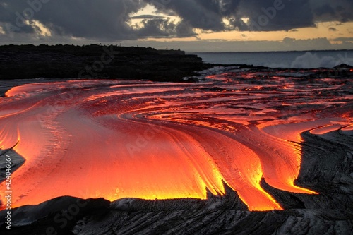 Tableau sur toile Coulées de lave du volcan Kilauea à Hawaii