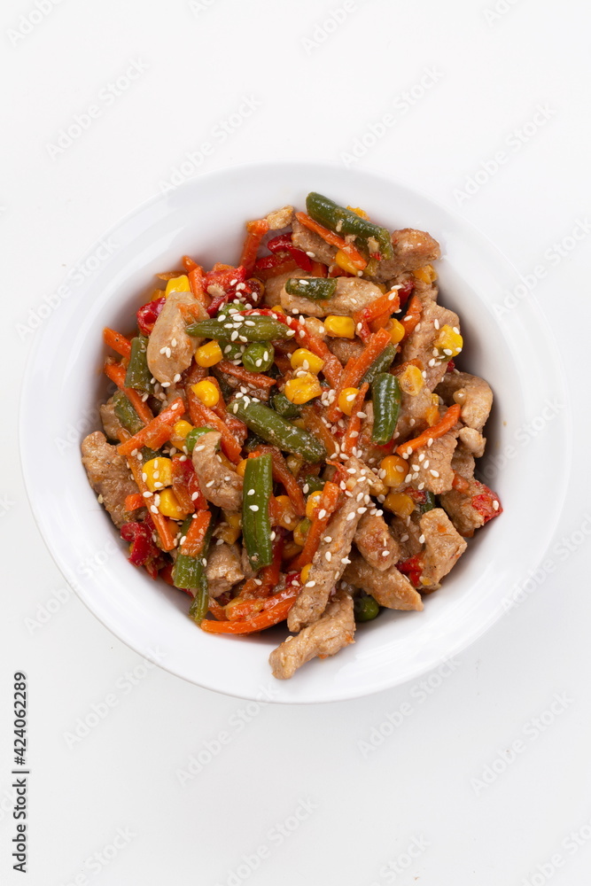 Meat with vegetables and sesame seeds Meat with vegetables and sesame seeds