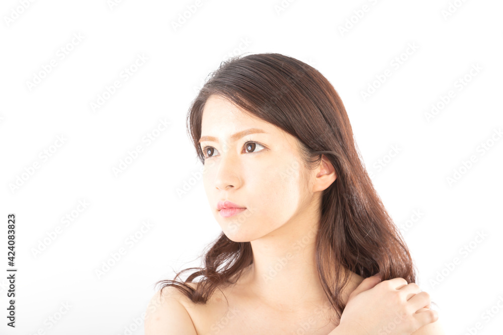見つめる女性 見つめる女性
