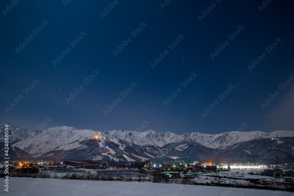 Fototapeta premium snow covered mountains