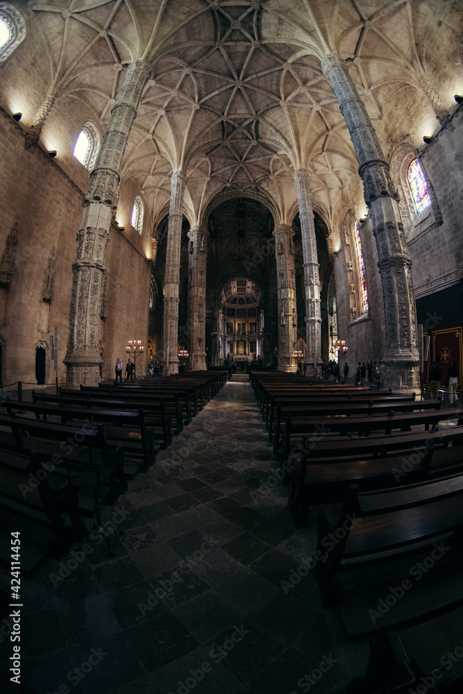 Obraz premium church inside in belem lisbon