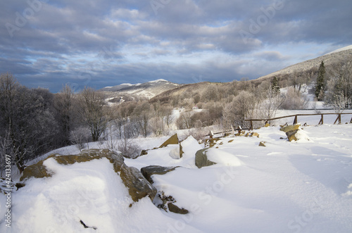 Fototapeta Naklejka Na Ścianę i Meble -  winter mountain landscape of the Bieszczady Mountains