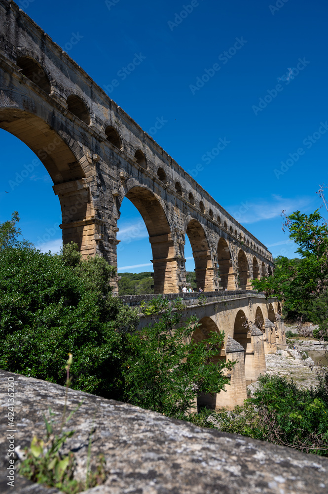 Obraz premium Pont du Gard dans le sud de la France