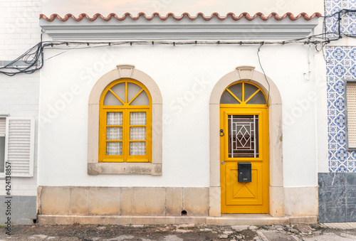 Fotografija Traditional Portuguese fisherman house in Olhao, Algarve, Portugal