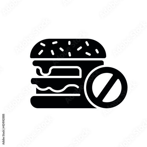 No fast food glyph icon. Proper nutrition. Health and training. Sport lifestyle. Thin line customizable illustration. Contour symbol. Vector isolated outline drawing. 
