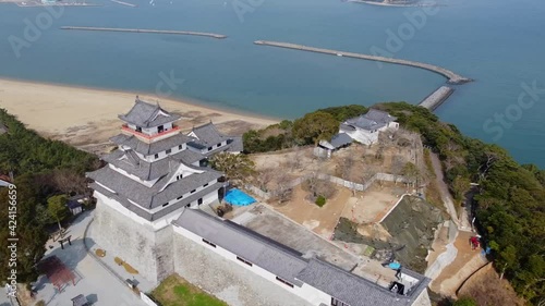 唐津城の本丸・模擬天守のドローン空撮