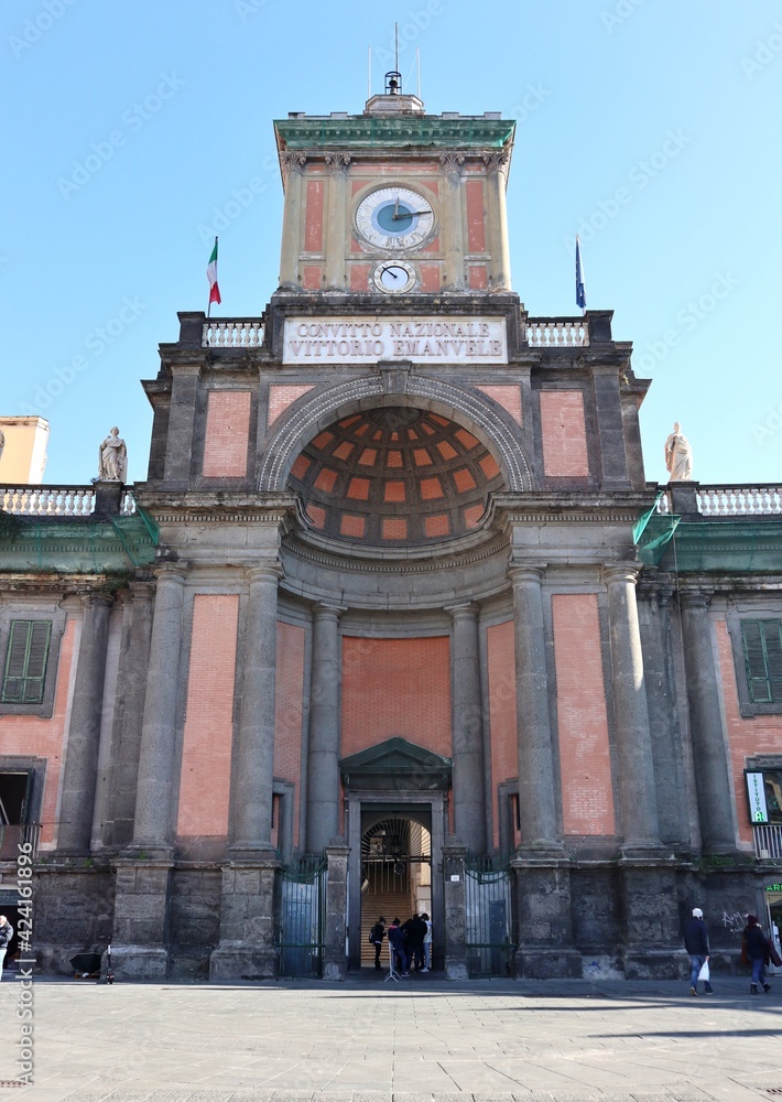 Napoli - Entrata del Convitto Nazionale in Piazza Dante