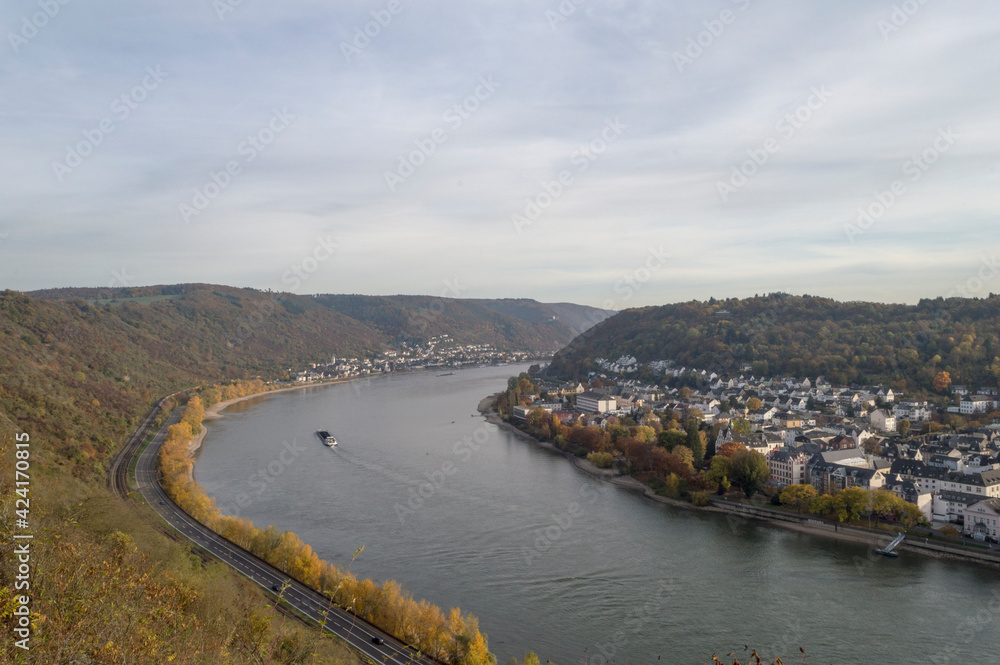 Panoramic pictures of the Rhine river south of Koblenz