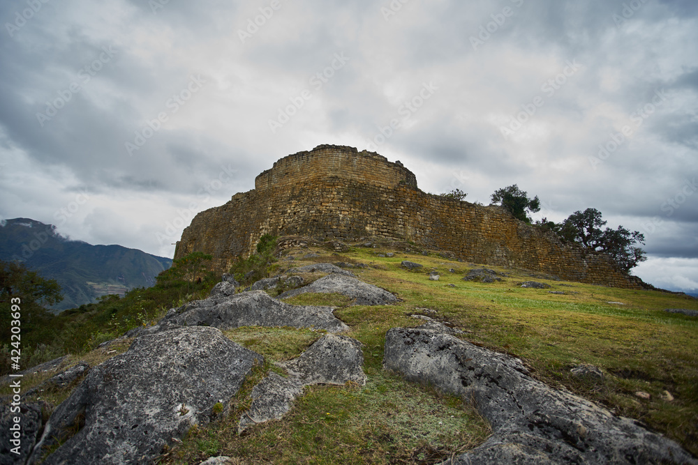 Kuélap  es un importante sitio arqueológico pre inca ubicado en los Andes nor orientales del Perú.