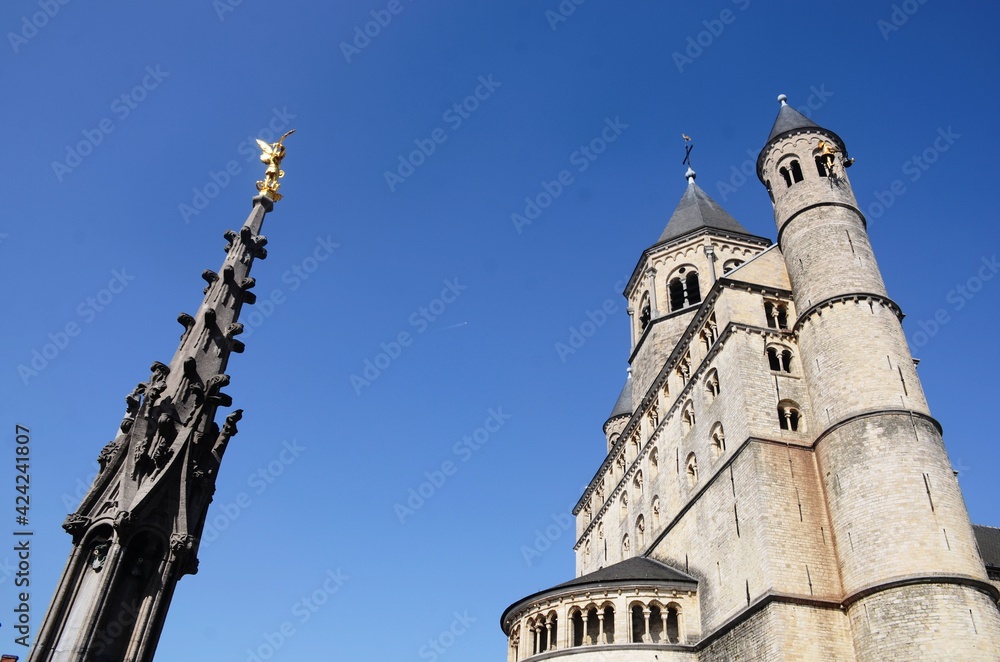 Fototapeta premium Collégiale Sainte-Gertrude de Nivelles (Brabant wallon-Belgique)