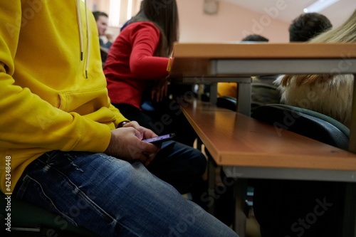 Canvastavla student cheats on the class
