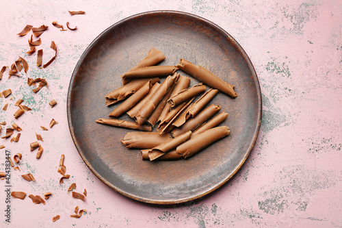 Milk chocolate curls and sh...