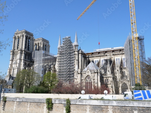 The yellow crane of Notre Dame in action the 31st march 2021, during the reconstruction of the cathedral. Paris, France.