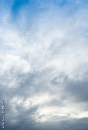 Fototapeta Naklejka Na Ścianę i Meble -  clouds blowing in the sky