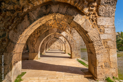 The Kirkgöz Han is located 24 km northwest of Antalya on the Burdur Road and stands beside Kırkgöz springs on the old road from Antalya