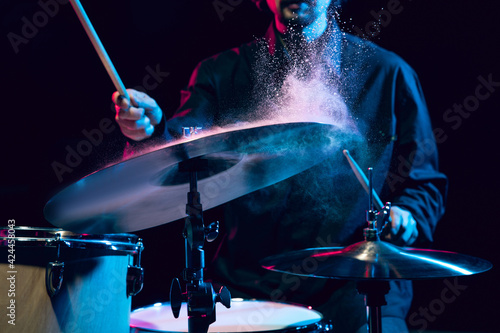 Canvas Print Drummer's rehearsing on drums before rock concert