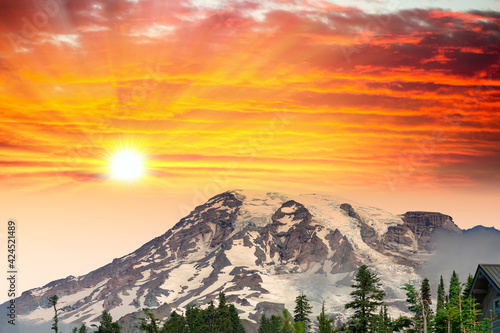 Mount Rainier  also known as Tahoma or Tacoma  is a large active stratovolcano in the Cascade Range of the Pacific Northwest