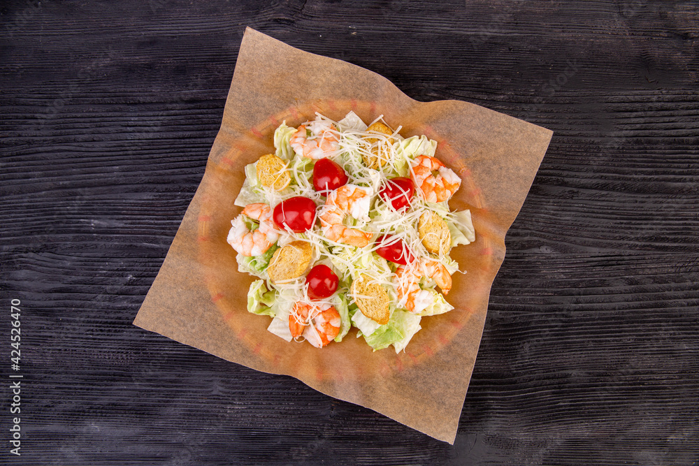 alad with shrimp, lettuce leaves, cherry tomatoes, breadcrumbs and grated cheese
alad with shrimp, lettuce leaves, cherry tomatoes, breadcrumbs and grated cheese