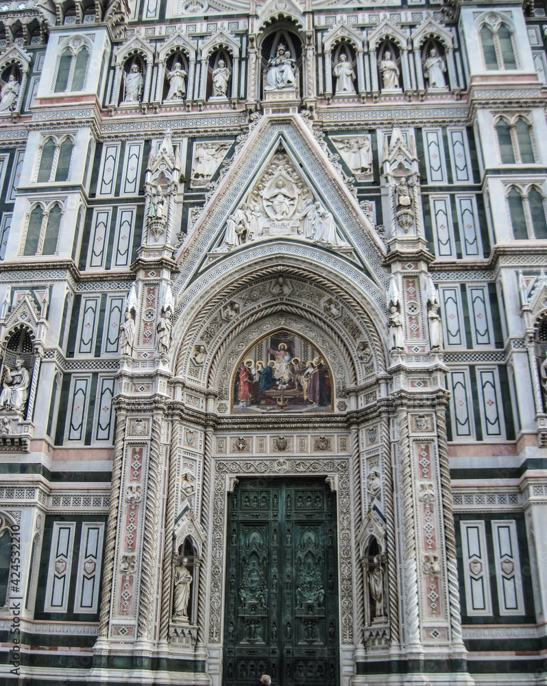 Beautiful view of Cattedrale di Santa Maria del Fiore. People sightseeing famous historical place in city of arts.