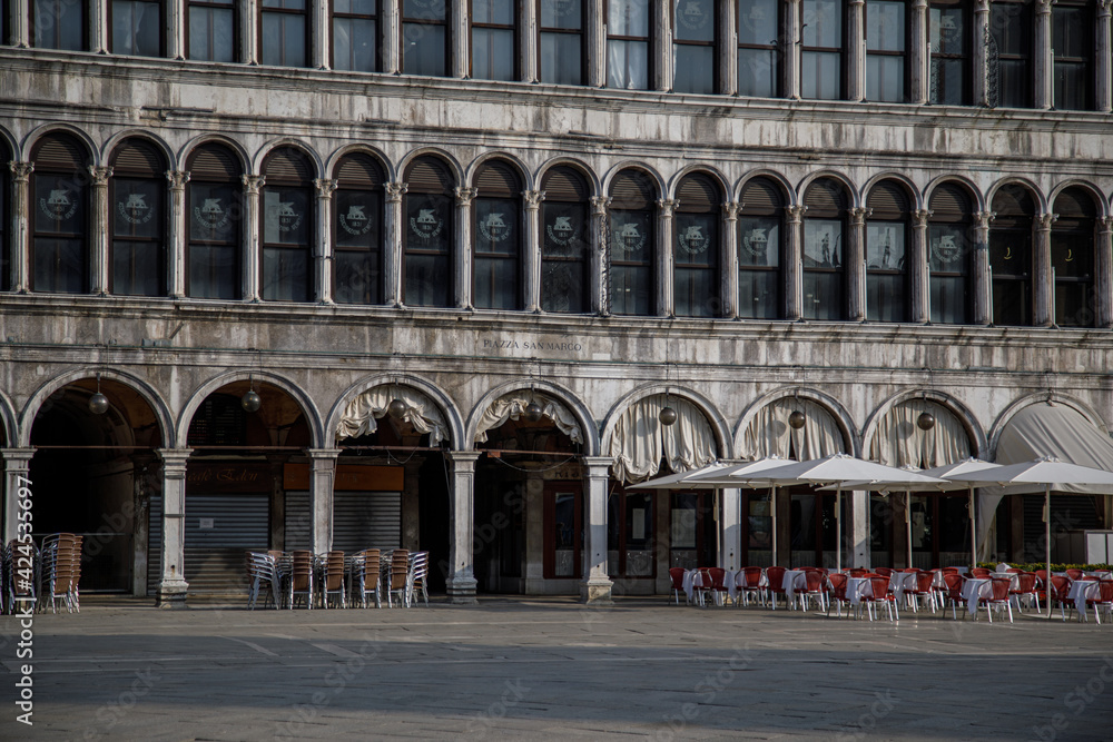 Piazza San Marco (St Mark's Square) in the morning, Venice, Italy Piazza San Marco (St Mark's Square) in the morning, Venice, Italy