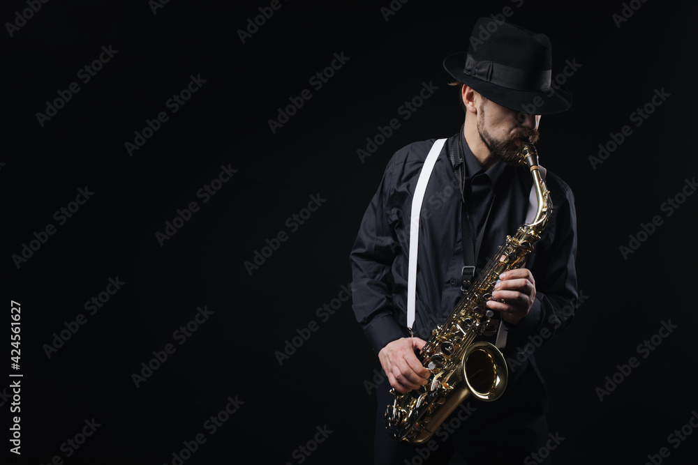 Naklejka premium Saxophonist playing jazz music
