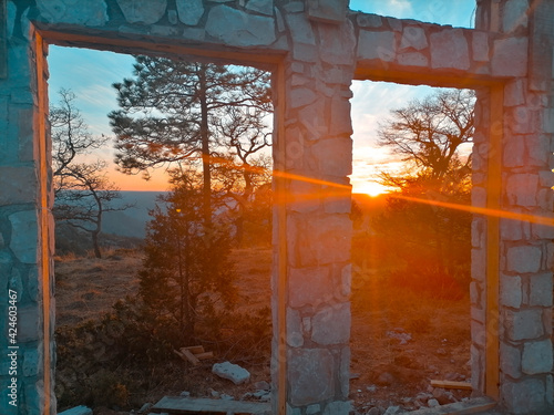 Fototapeta Naklejka Na Ścianę i Meble -  Lookout in ruins