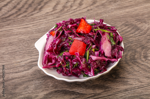 Pickled red cabbage with herbs