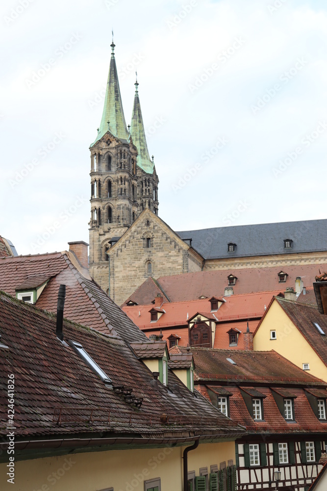 Fototapeta premium Bamberg Blick über Dächer der Altstadt auf den Bamberger Dom