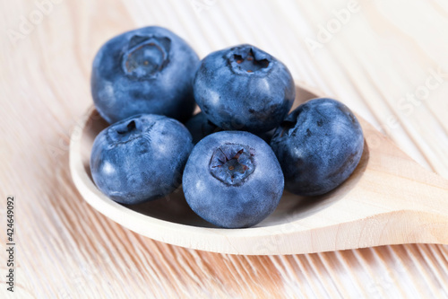 blueberries can be eaten raw, close up