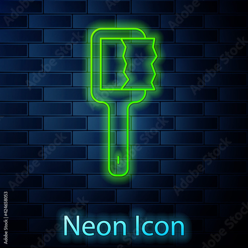 Glowing neon line Sauna brush icon isolated on brick wall background. Wooden brush with coarse bristles for washing in the bath. Anti cellulite massage. Vector