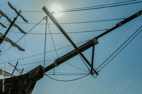 Fototapete Bow and rigging of a replica of British 14th century sailing vessel