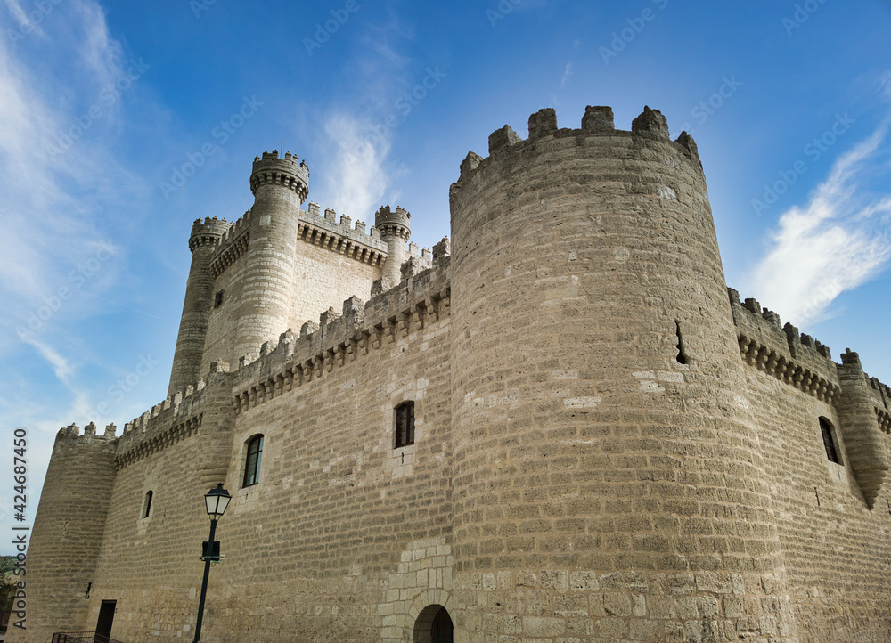 Castillo medieval de Fuensaldaña, Valladolid, del siglo XV