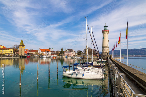 Lindau - Bodensee - Hafen - Leuchtturm - Frühling 
