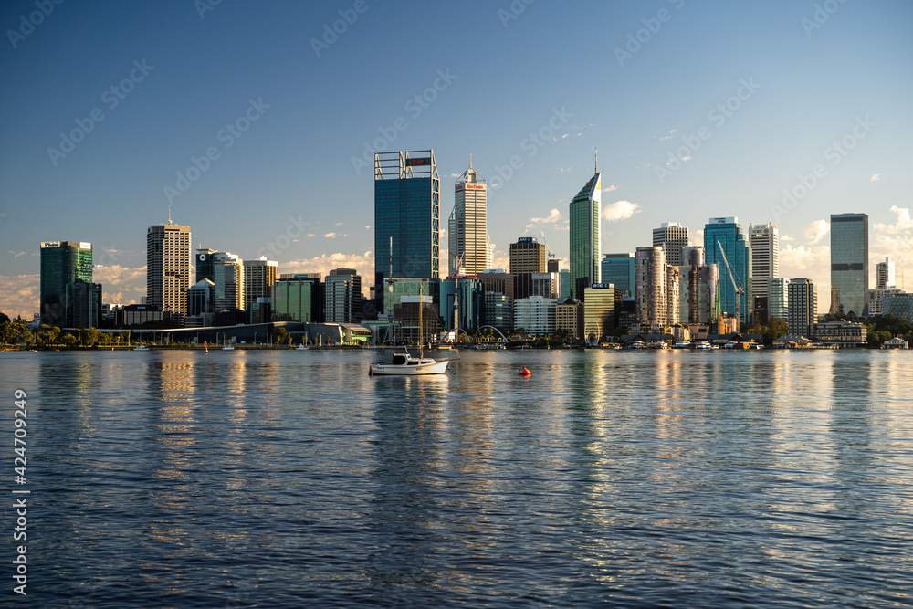 Fototapeta premium Perth city skyline sunrise