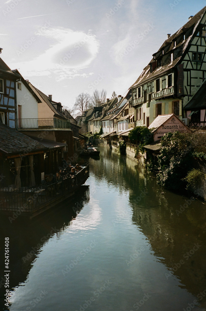 Obraz premium houses on the river