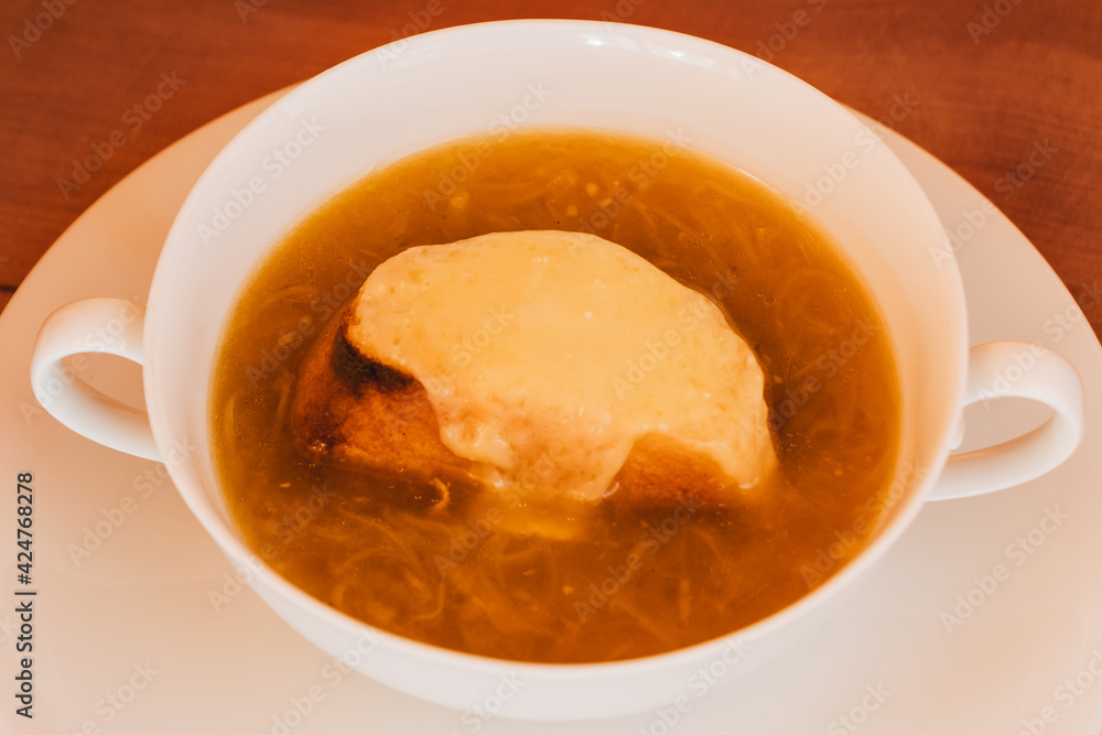 French Onion Soup – Soupe à l’Oignon Lyonnaise French Onion Soup – Soupe à l’Oignon Lyonnaise