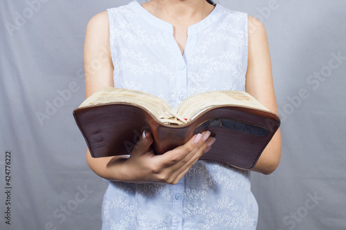 girl reading the bible © Aram
