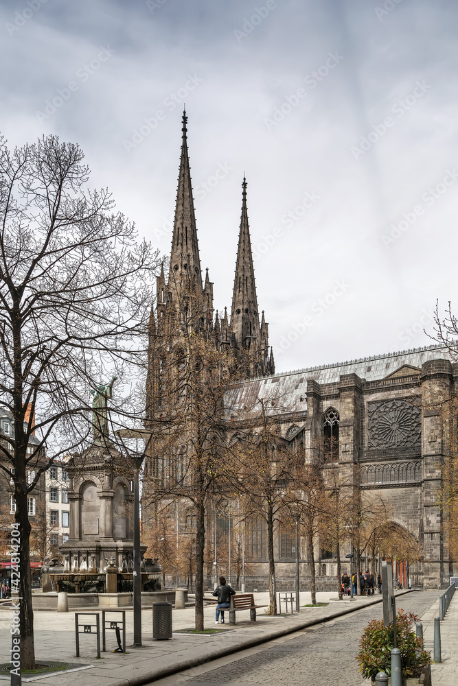 Obraz premium Clermont-Ferrand Cathedral, France