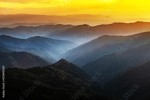 Morning fog in spring mountains © Ivan Kmit