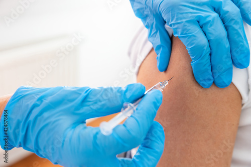 vaccinating-2