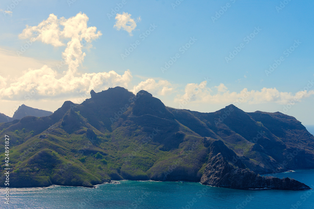 Montagnes de Nuku Hiva - iles marquises - polynesie francaise