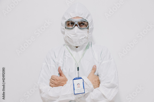 doctor with mask, in a white background 