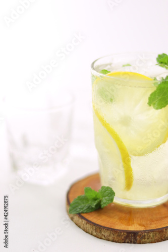 fresh lemonade with mint and lemon