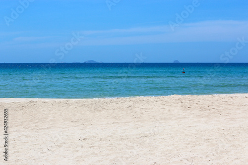 deserted beach. Blue sea, blue sky, yellow sand © Алена Ягупа