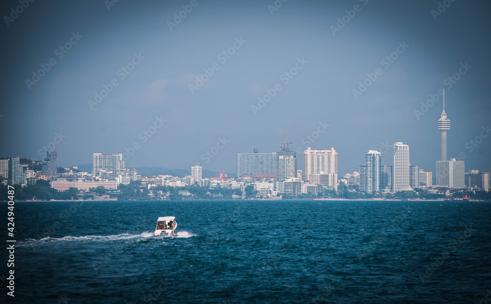 The speedboat enters the shores of Pattaya, Thailand