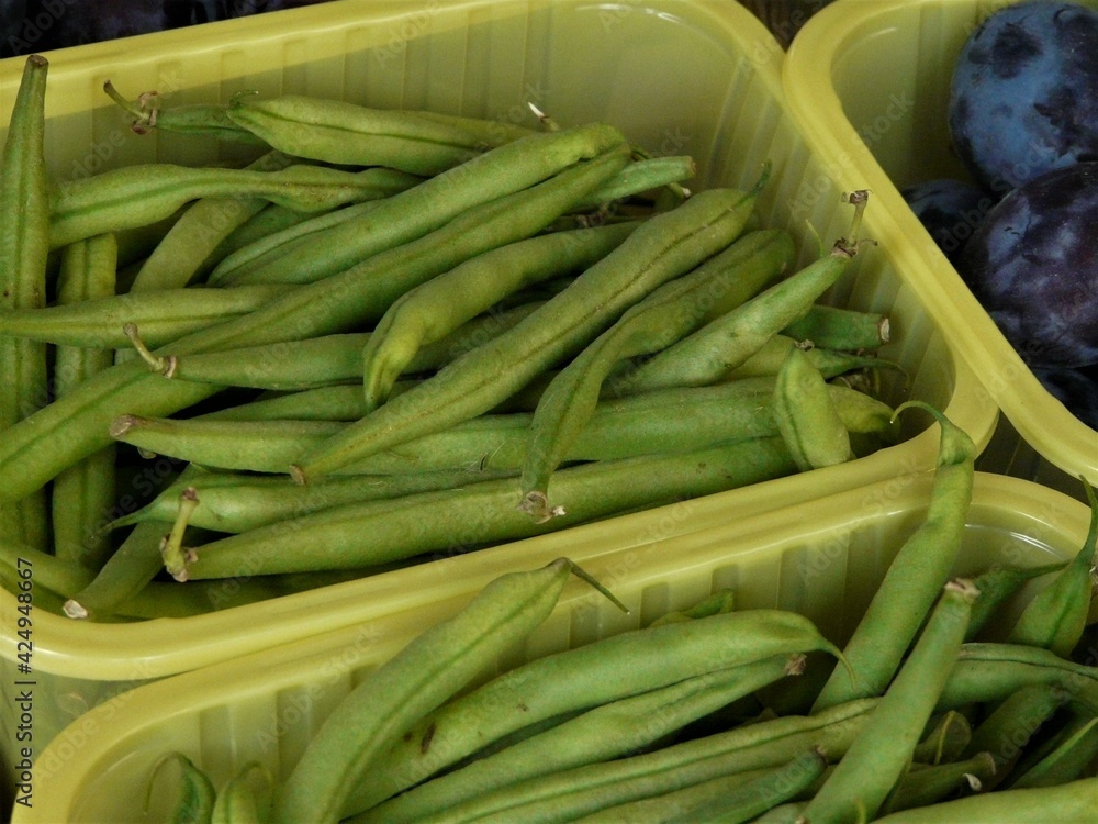 Grüne Bohnen in Schale